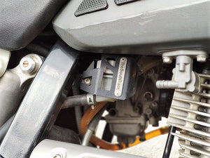 Protector deposito liquido freno trasero BMW F800 GS/ F700 GS/ ROYAL ENFIELD HIMALAYAN/ SUZUKI DR 650 (1996 - UP)